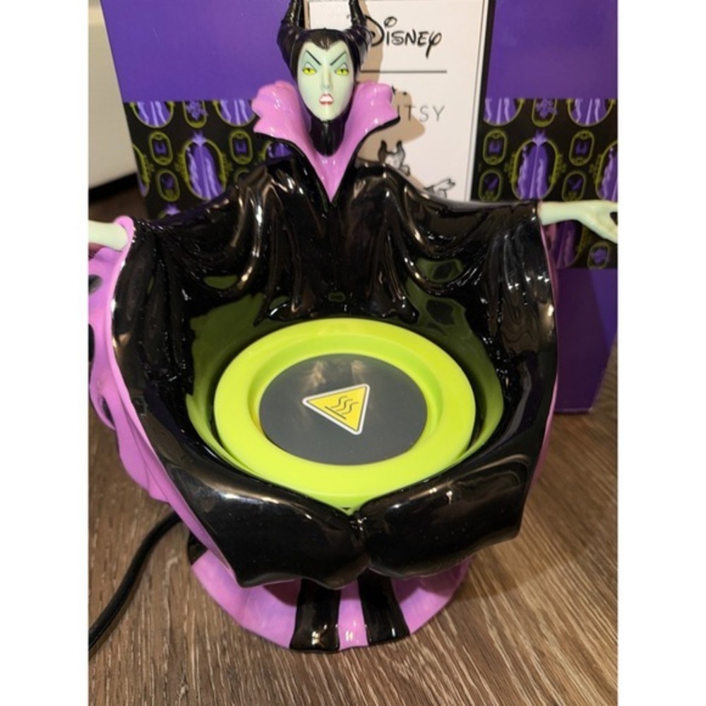Scentsy Maleficent Wax Warmer Disney Villains Sleeping Beauty Candle Electric